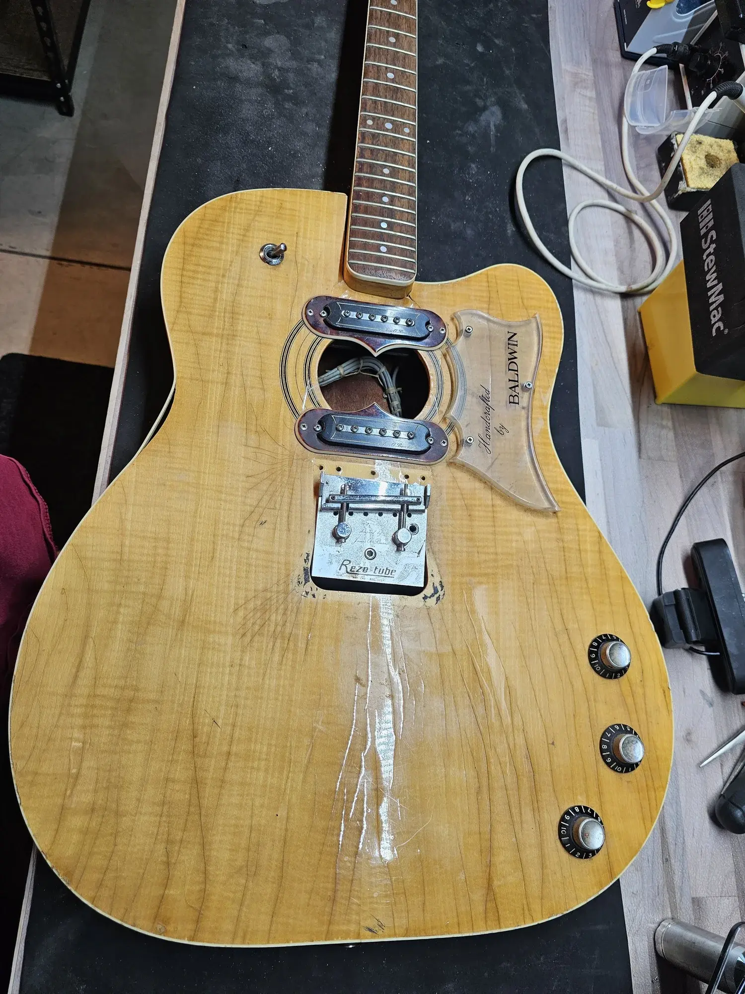 Burns Baldwin Virginian body, pickups, and vibrato on the AceSage workbench